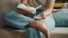 Como eliminar o mau cheiro dos pés: dicas simples e receitas caseiras