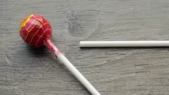 Para que serve este orifício extra no pau do chupa-chupa?