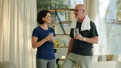 Caminhada ou exercícios em casa: o que é melhor para o dia a dia depois dos 40 anos?