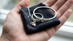 Como limpar prata em casa: 5 métodos comprovados