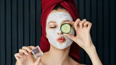 Como parecer visivelmente mais jovem: segredos de cuidados de pele em casa para homens e mulheres de diferentes idades