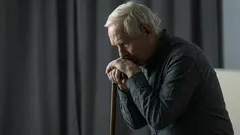 De que é que as pessoas se arrependem na velhice: psicólogo aponta os três erros mais comuns