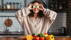 5 alimentos que ajudam a manter a saúde dos olhos após demasiado tempo em frente ao ecrã